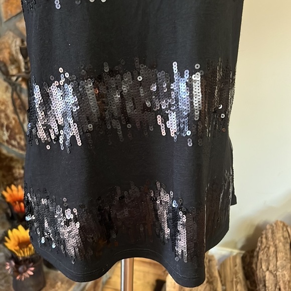 Kut from the Kloth Sequined Short Sleeve Top - Picture 6 of 11